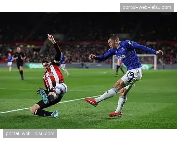 布伦特福德埃弗顿同积47分 中游六队分差仅6分混战加剧